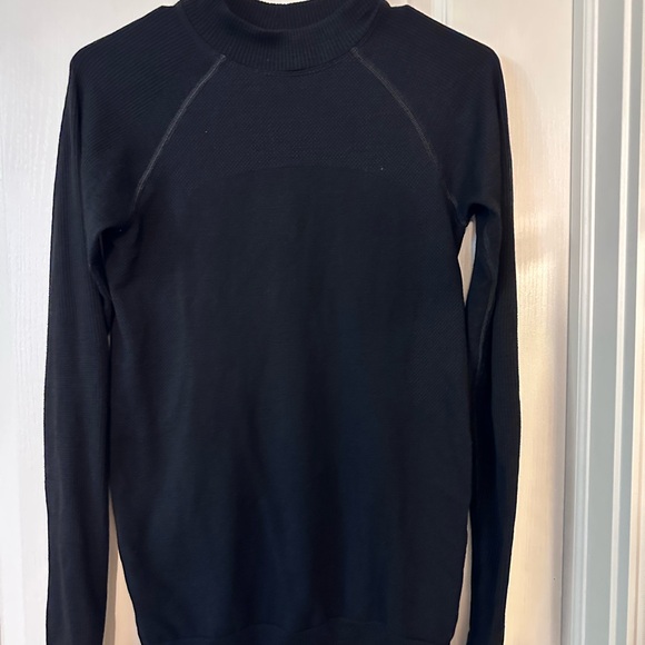 Lululemon Mock Neck (similar to) Keep the Heat - Picture 7 of 8